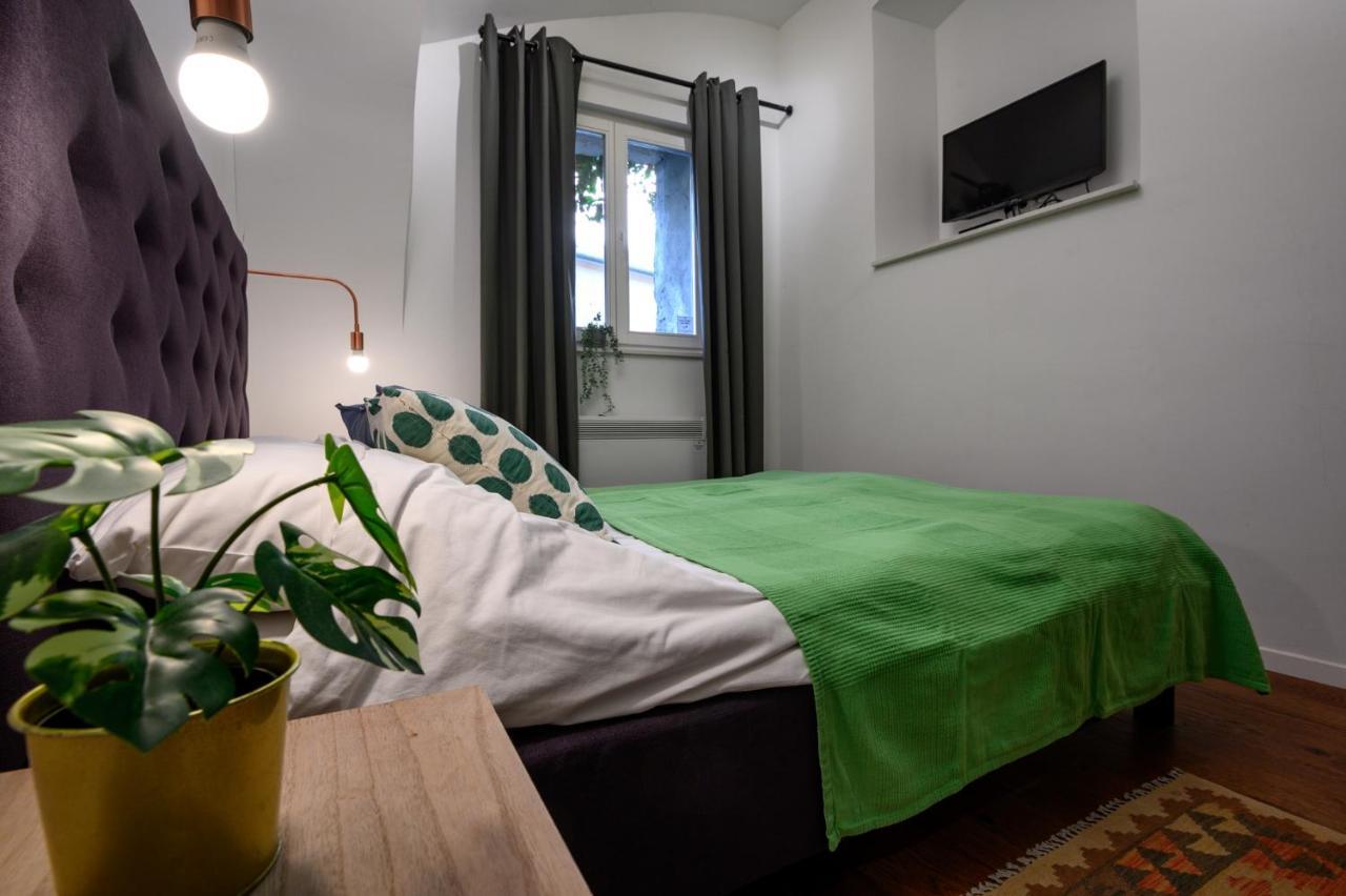 Swanky Old Town Apartment Zagreb Ngoại thất bức ảnh