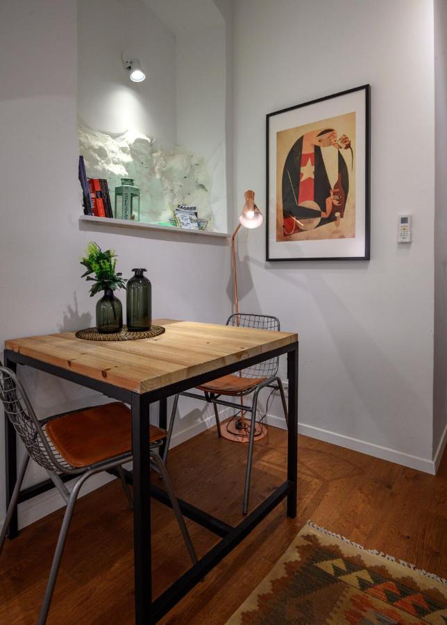 Swanky Old Town Apartment Zagreb Ngoại thất bức ảnh
